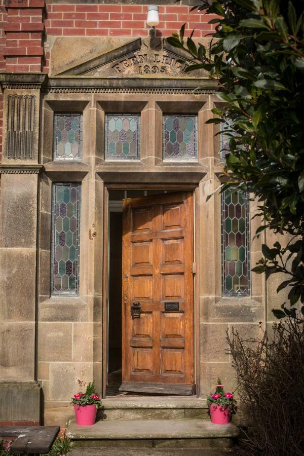 ロビン・フッズ・ベイ Fernleigh Bed & Breakfast エクステリア 写真